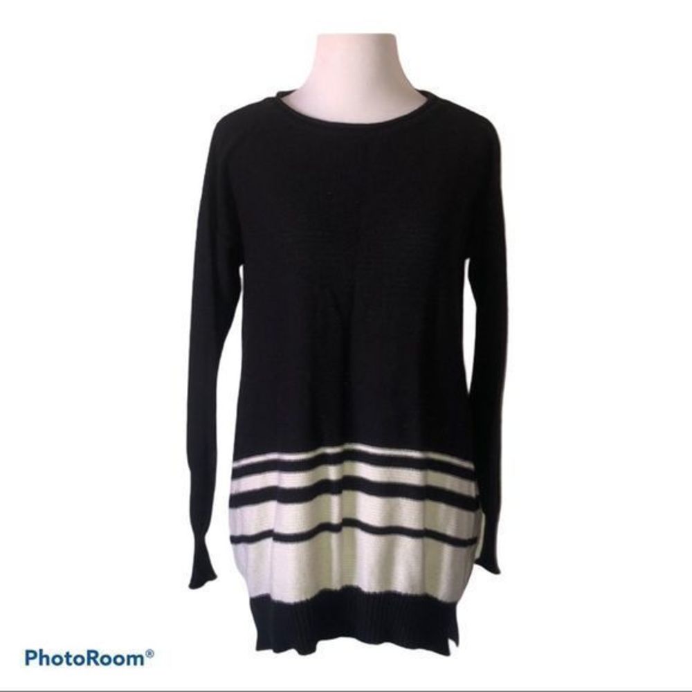 5/$30 🎈 Daisy Fuentes womens small‎ colorblock crewneck sweater